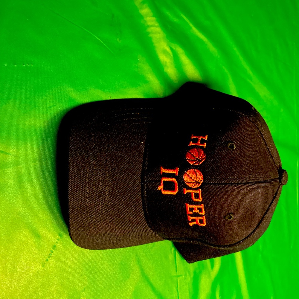 HOOPER IQ FLEXFIT HAT
